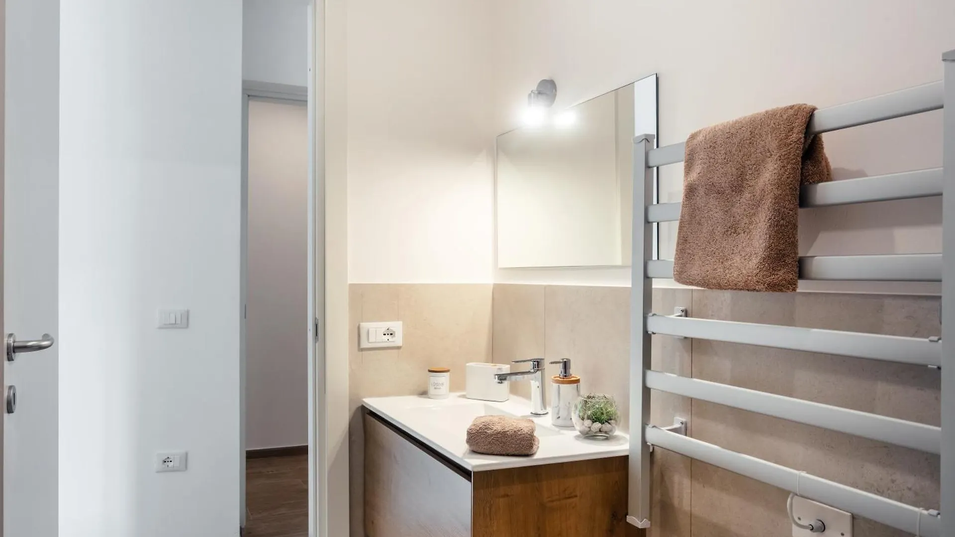 بيت ضيافة Lena'S Rooms أولبيا