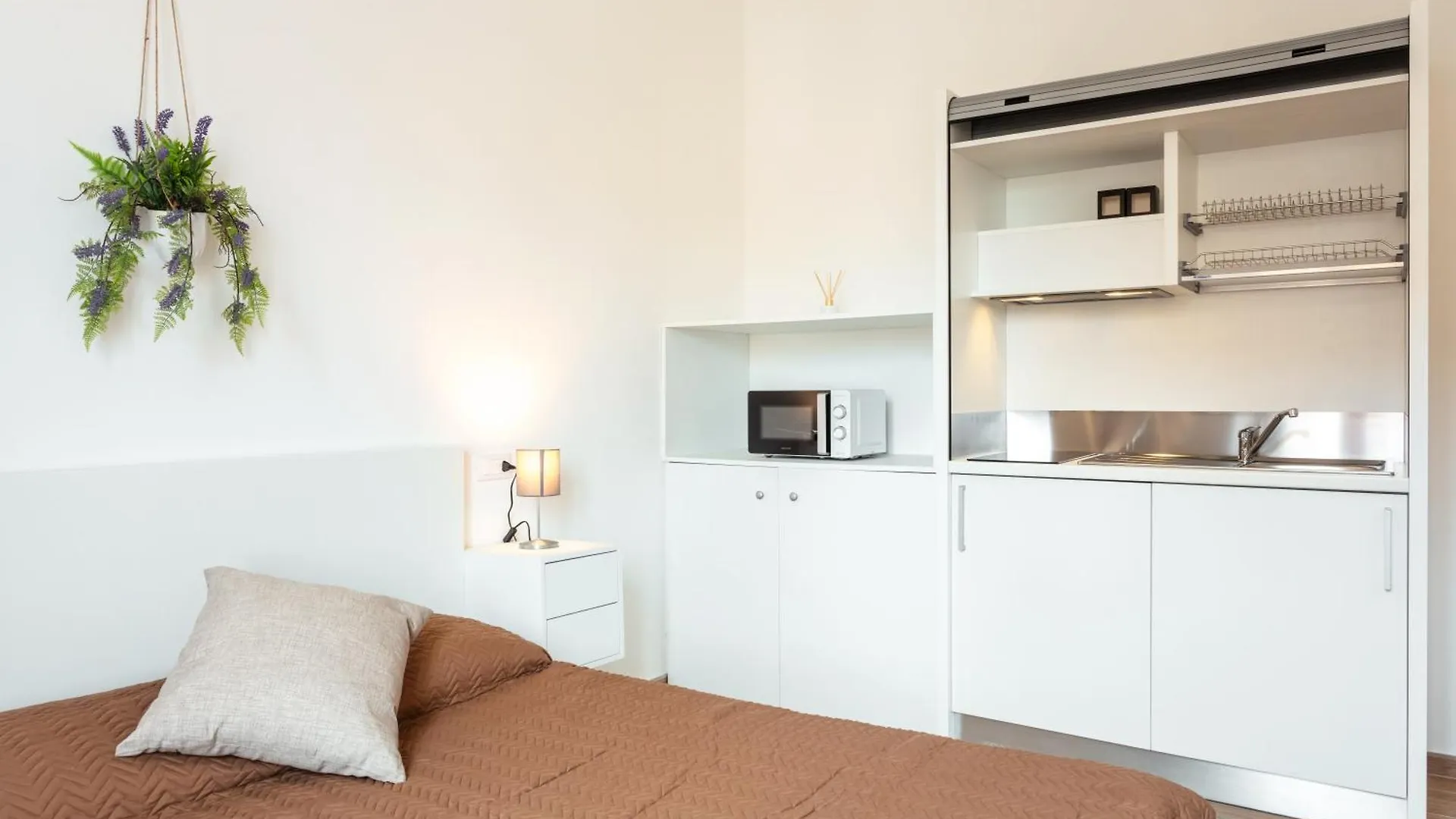 بيت ضيافة Lena'S Rooms أولبيا